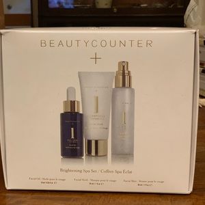 Beautycounter No. 1 Brightening Spa Set for Mom